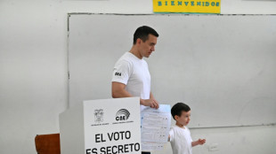 Noboa sofre derrota com rejeição de bases militares estrangeiras e nova Constituição no Equador