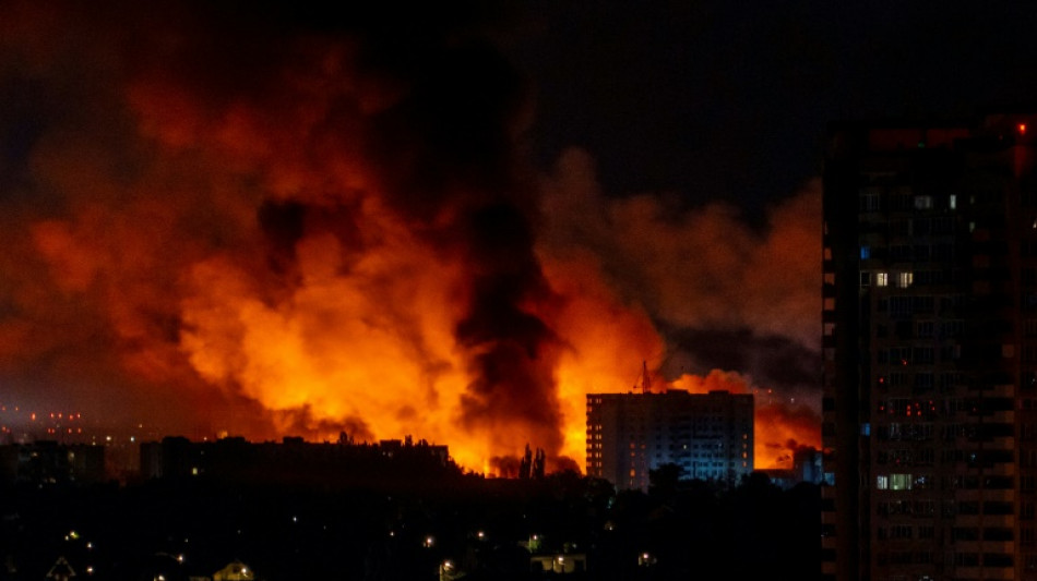Zelensky e Trump conversam sobre defesa a&eacute;rea ap&oacute;s bombardeio russo recorde na Ucr&acirc;nia