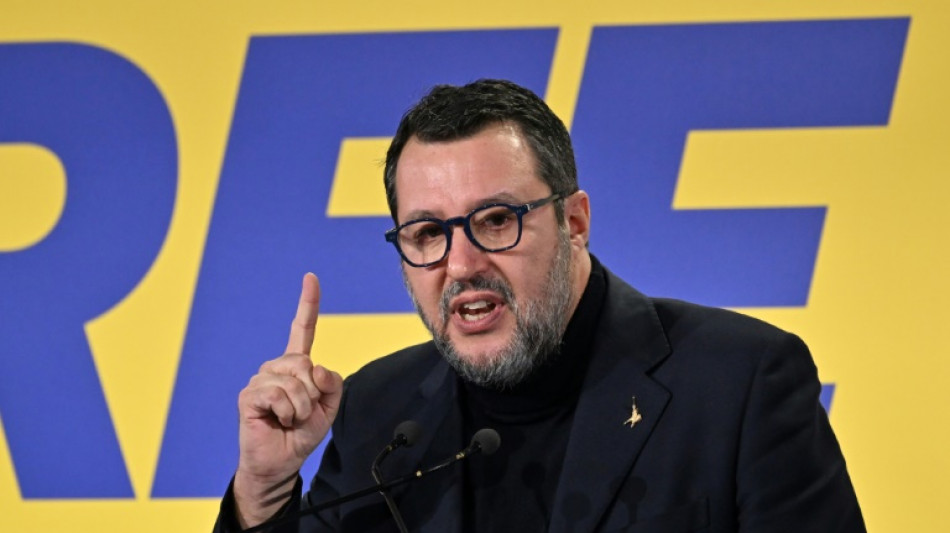 Salvini compara&icirc;t pour avoir bloqu&eacute; en mer un bateau de migrants en 2019