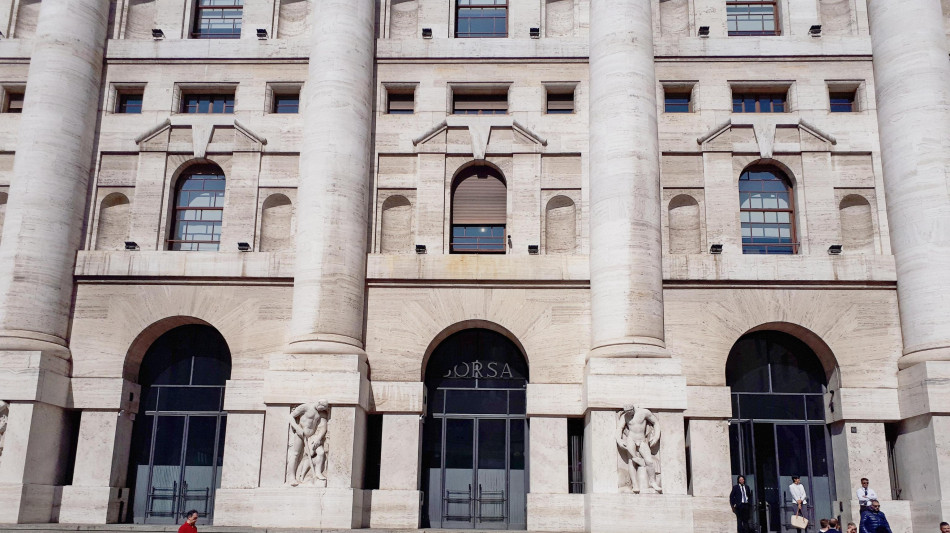 Borsa: Milano apre in forte rialzo, +1,58%