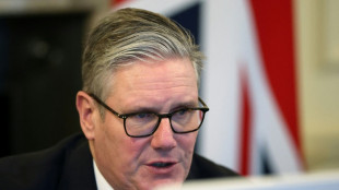 Budget britannique: Londres poursuit ses hausses d'impôts et rassure les marchés