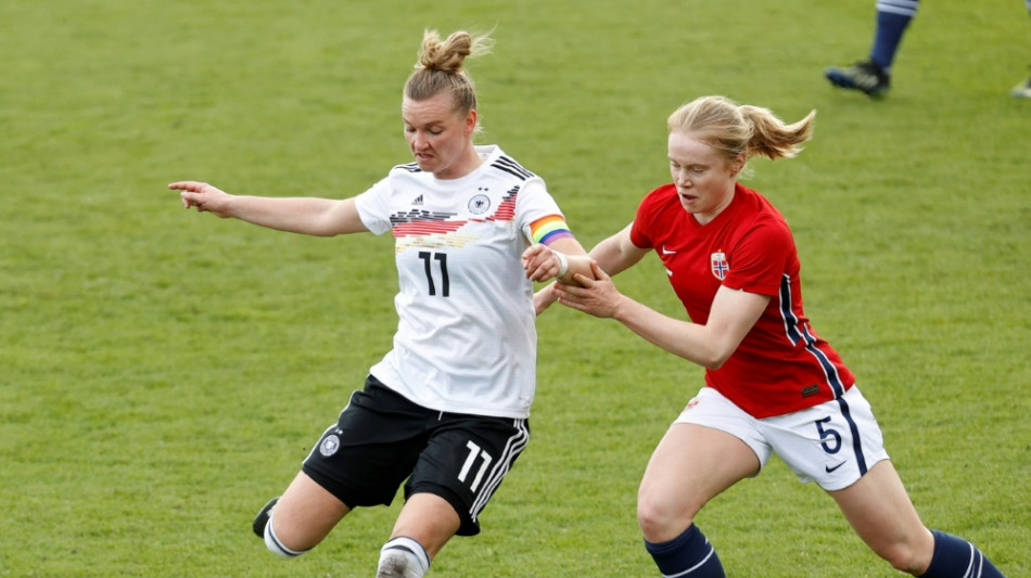 Kapit&auml;nin Popp nach einem Jahr zur&uuml;ck bei den DFB-Frauen