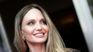 Angelina Jolie realiza una visita sorpresa a la ciudad ucraniana de Jersón
