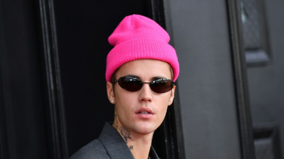 Justin Bieber lan&ccedil;a seu s&eacute;timo &aacute;lbum 'Swag'