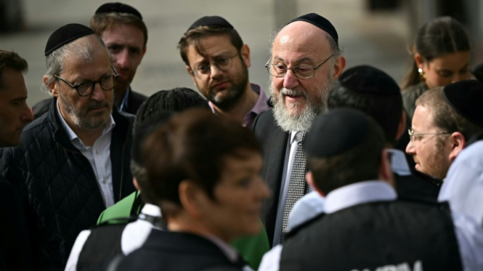 London police probe 'terror' incident after two Jewish men stabbed