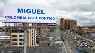 Partido de candidato presidencial baleado suspende atos de campanha na Colômbia