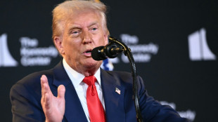 Ukraine: Trump veut r&eacute;unir Poutine et Zelensky apr&egrave;s l'Alaska