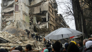 Cientos de muertos tras un sismo de magnitud 7,8 en Turqu&iacute;a y Siria