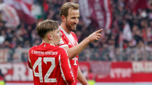 Kane brace helps Bayern widen gap atop Bundesliga