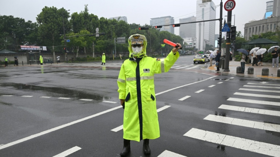 Coreia do Norte lan&ccedil;a m&iacute;sseis bal&iacute;sticos ap&oacute;s Trump afirmar que se reunir&aacute; com Kim