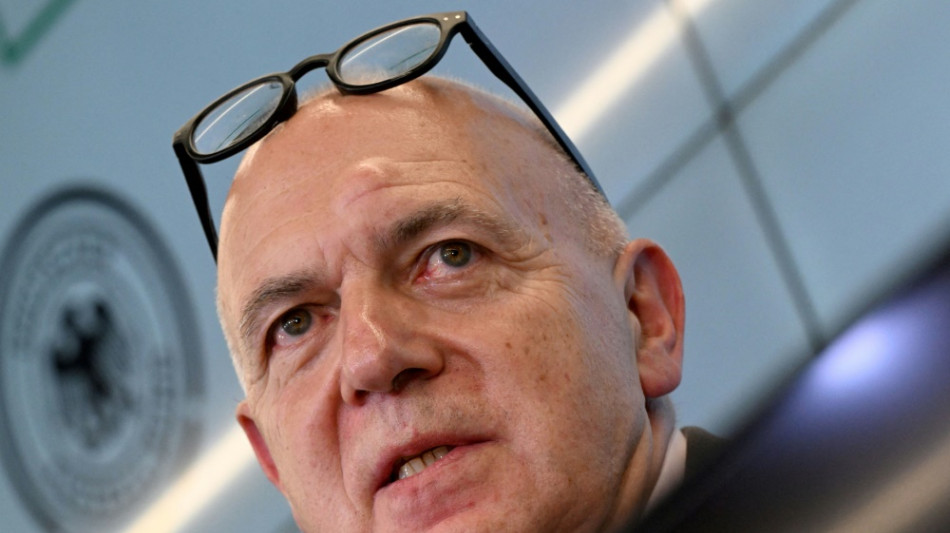 Ehrung f&uuml;r Beckenbauer: Neuendorf bittet um Geduld