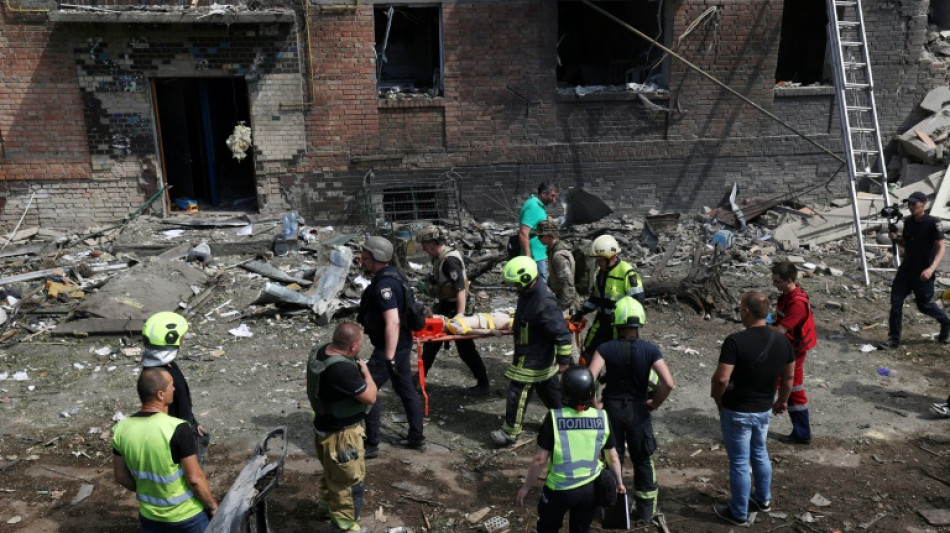 Onda de bombardeios russos na Ucr&acirc;nia deixa mais de 30 mortos