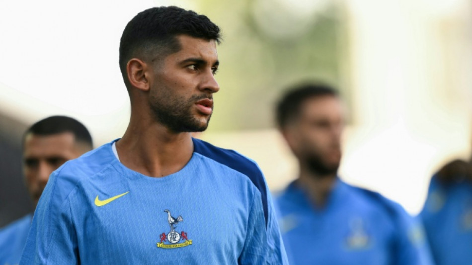 Cristian Romero substitui Son como capit&atilde;o do Tottenham