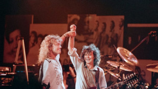Guitarrista do Led Zeppelin &eacute; processado por autor de 'Dazed and Confused'