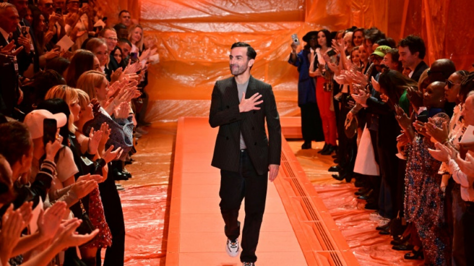 Vuitton: Nicolas Ghesqui&egrave;re reste directeur artistique des collections femme
