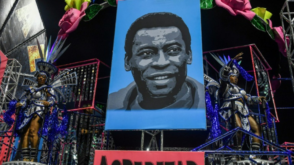 Campanha defende transformar Pel&eacute; em verbete da l&iacute;ngua portuguesa