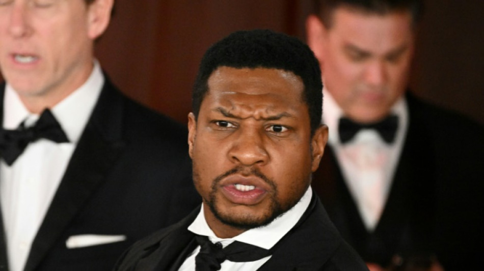Actor Jonathan Majors detenido en Nueva York por violencia dom&eacute;stica