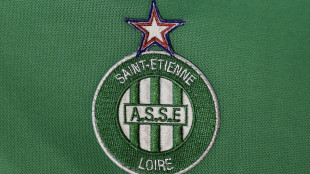 Ligue 2: Caen d&eacute;tr&ocirc;ne Guingamp, Saint-Etienne voit rouge et sombre