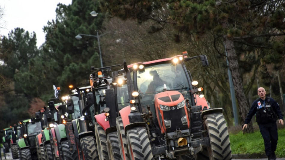 Lev&eacute;e de blocages mais certains agriculteurs veulent poursuivre le mouvement