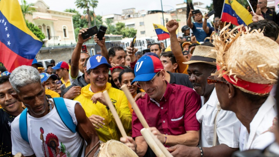 Oposi&ccedil;&atilde;o encerra candidaturas para prim&aacute;rias que definir&atilde;o rival de Maduro