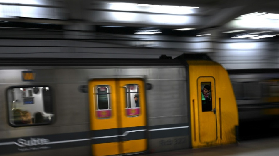 Una sorpresiva huelga paraliza el metro de Buenos Aires tras la detenci&oacute;n de unos sindicalistas