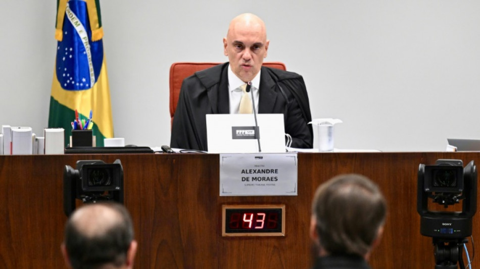 Trump oficializa amea&ccedil;a de tarifas de 50% ao Brasil, mas com exce&ccedil;&otilde;es