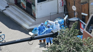 Covid en Chine: Shanghai assouplit &agrave; t&acirc;tons certaines restrictions