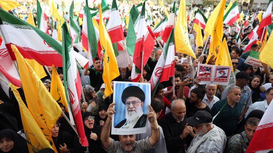 Media, paesi E3 verso il ripristino sanzioni Onu all'Iran