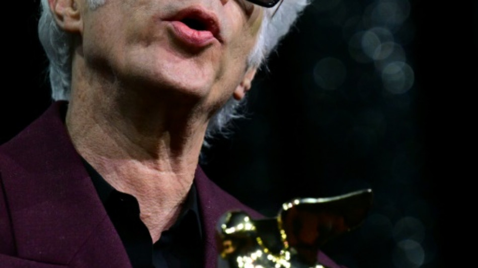 Jim Jarmusch ganha Le&atilde;o de Ouro em Veneza com 'Father Mother Sister Brother'