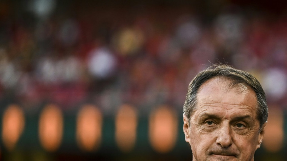 Sele&ccedil;&atilde;o da B&oacute;snia demite t&eacute;cnico Faruk Hadzibegic