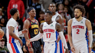 Nba: Detroit continua a dominare a Est, travolti gli Hawks