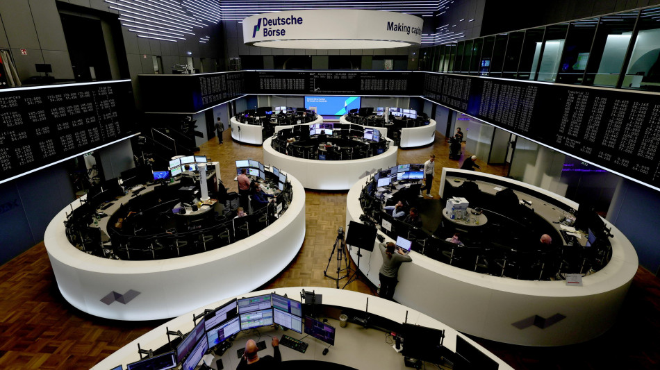Borsa: l'Europa negativa, petrolio e gas in aumento