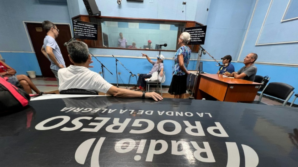 Malgr&eacute; internet, les Cubains toujours &eacute;pris de feuilletons radiophoniques