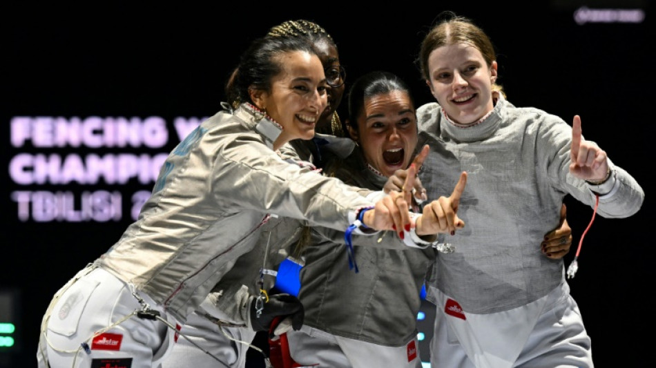 Escrime: les sabreuses françaises championnes du monde par équipes