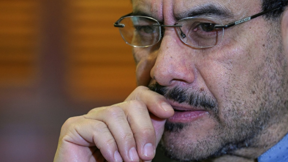 Senador denuncia ameaças de morte após condenação de ex-presidente Uribe na Colômbia