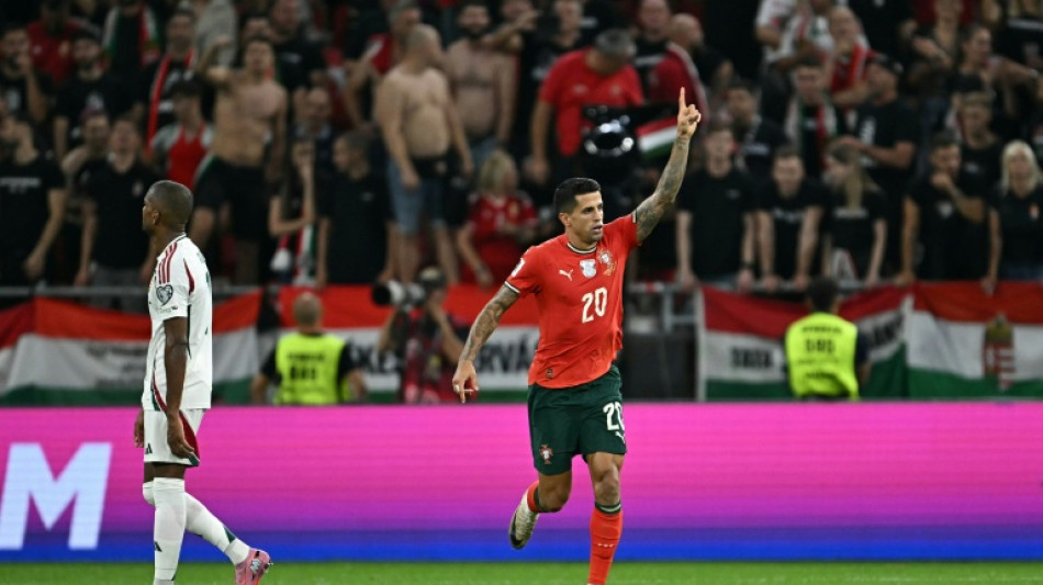 João Cancelo marca no fim e Portugal vence Hungria (3-2) nas Eliminatórias